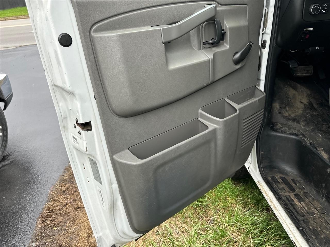 Chevrolet Express Commercial Cutaway 4500 Van 177" 2018