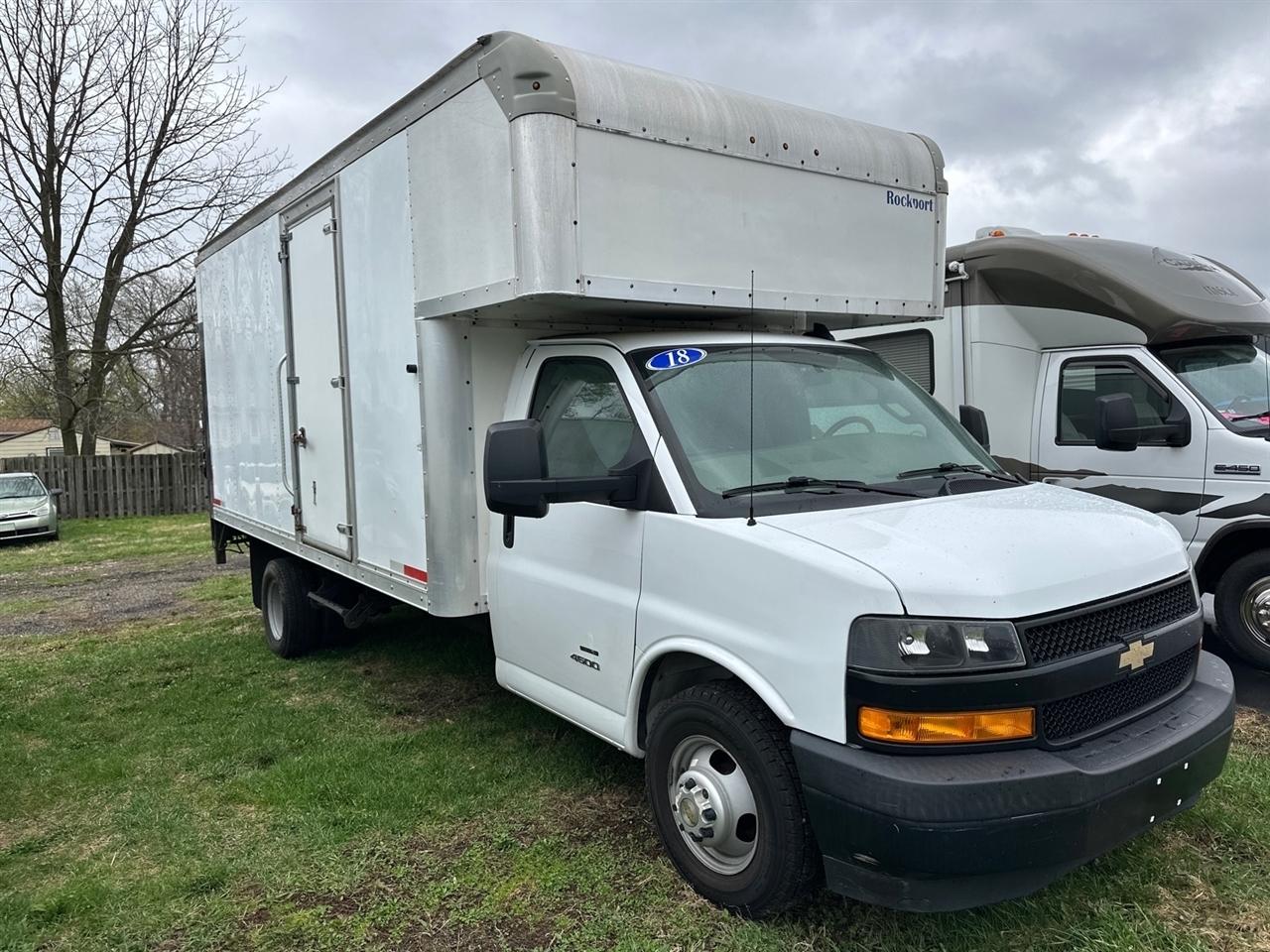 2018 Chevrolet Express Commercial Cutaway 4500 Van 177"