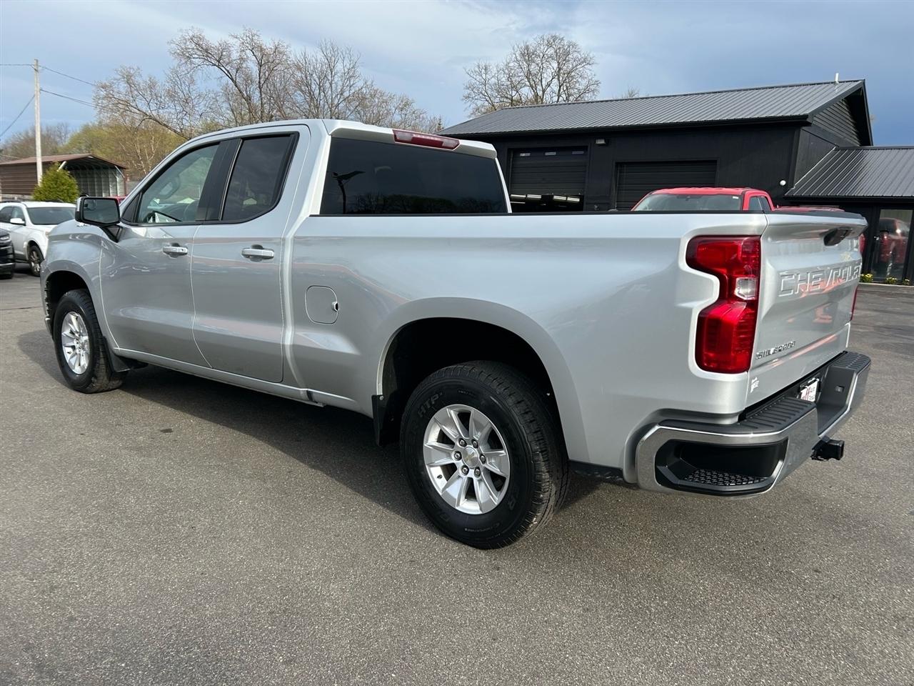 Chevrolet Silverado 1500 2WD Double Cab 147" LT 2021