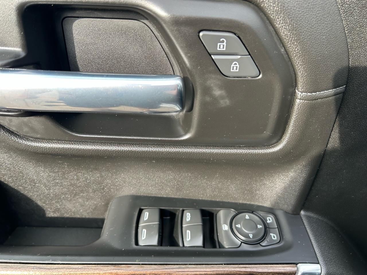 Chevrolet Silverado 1500 2WD Double Cab 147" LT 2021