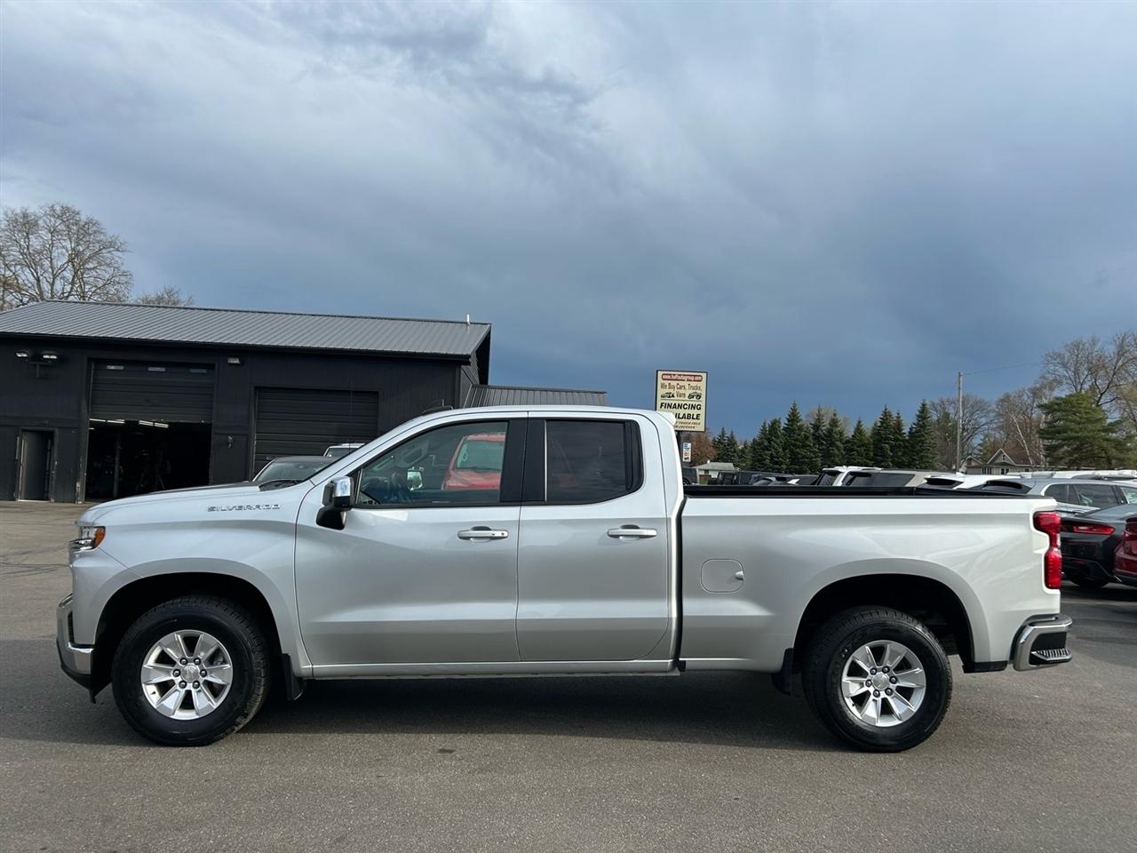 Chevrolet Silverado 1500 2WD Double Cab 147" LT 2021
