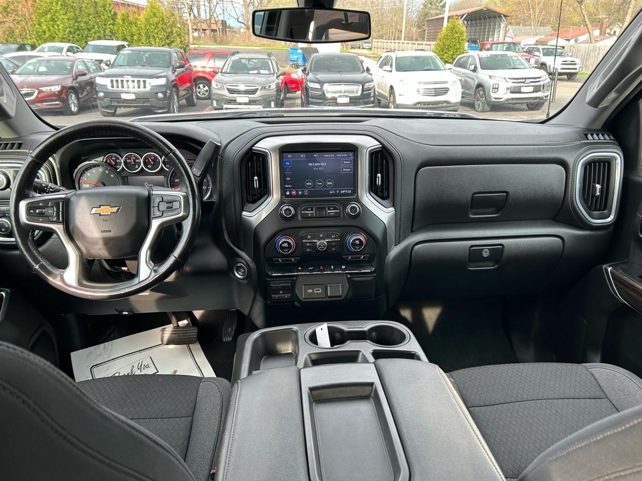 Chevrolet Silverado 1500 2WD Double Cab 147" LT 2021