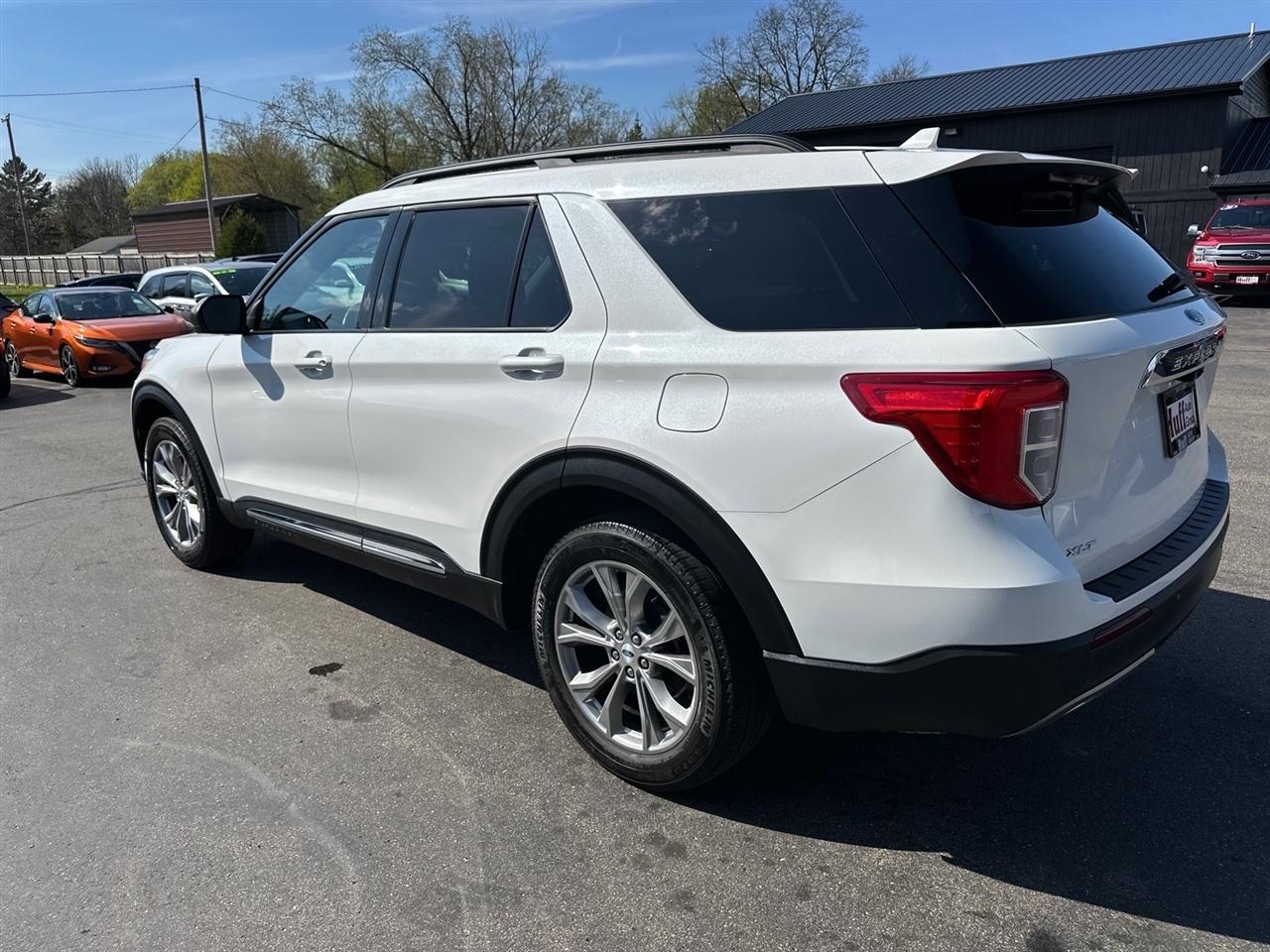 Ford Explorer XLT 4WD 2023