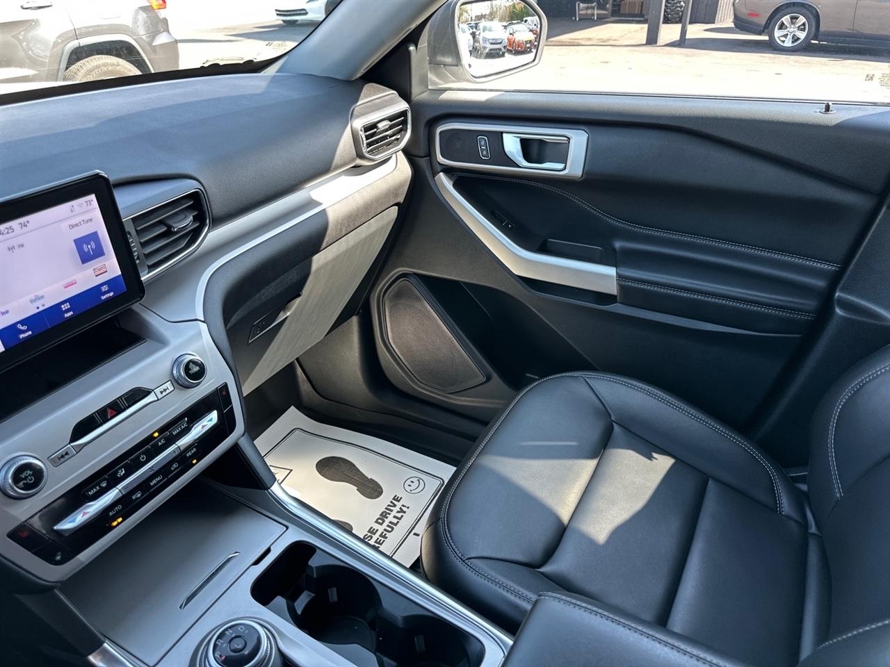 Ford Explorer XLT 4WD 2023