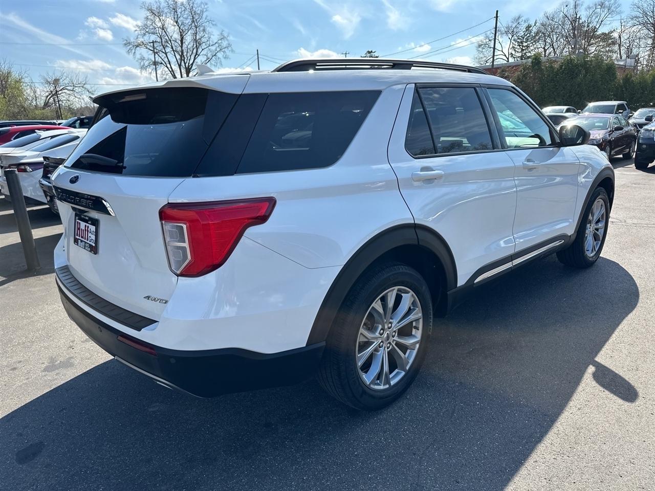 Ford Explorer XLT 4WD 2023