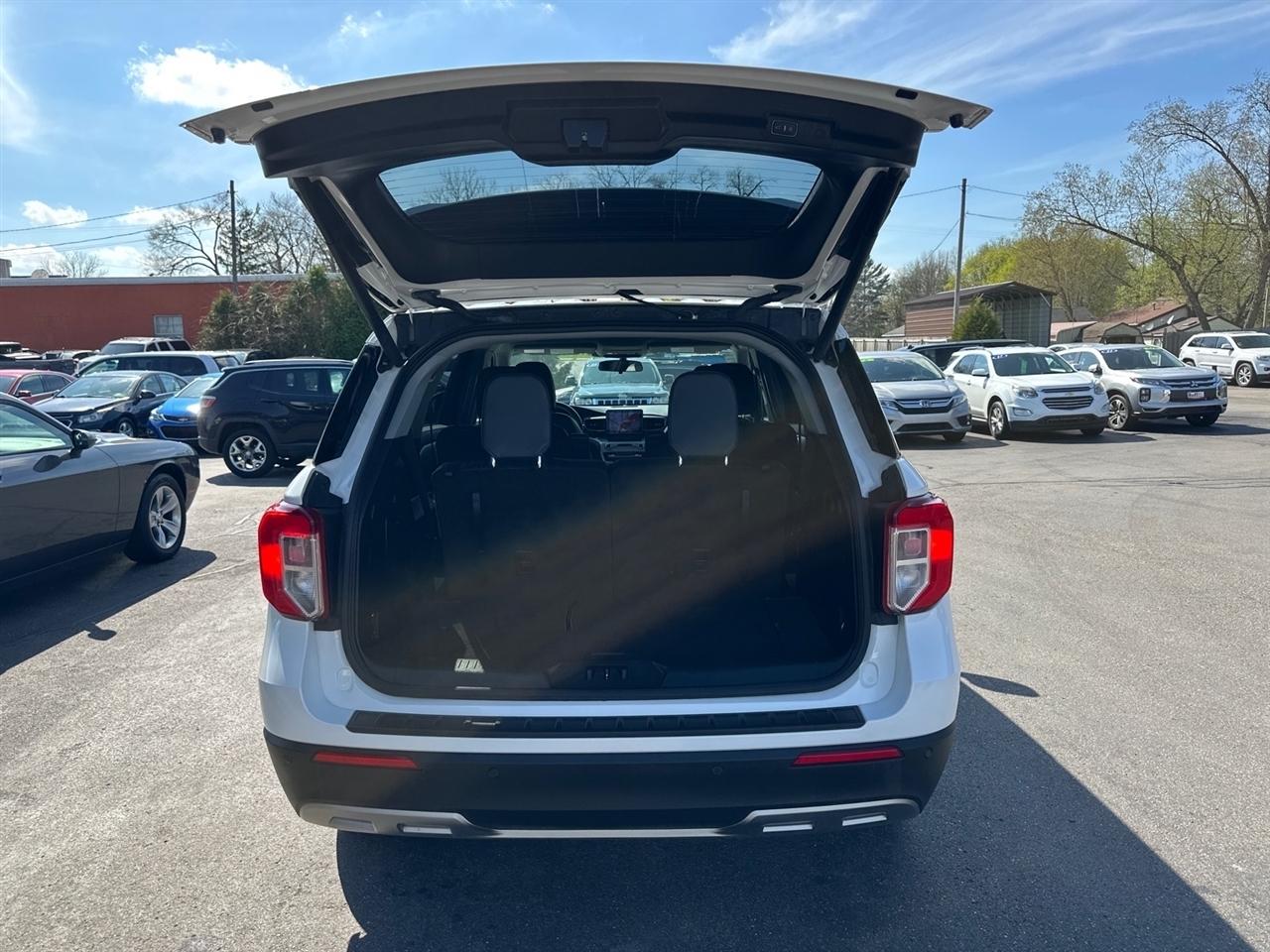 Ford Explorer XLT 4WD 2023