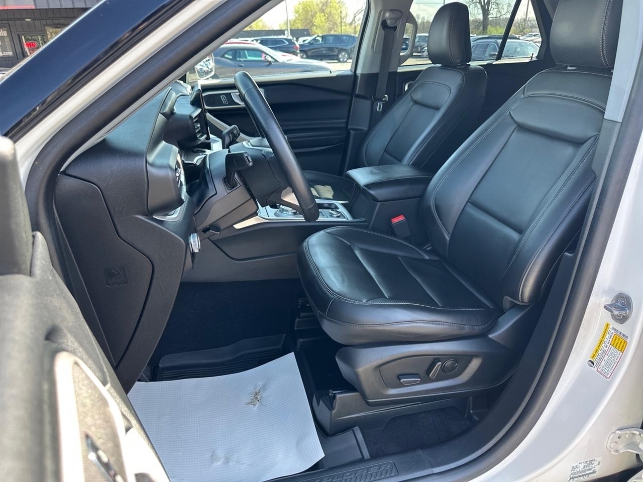 Ford Explorer XLT 4WD 2023