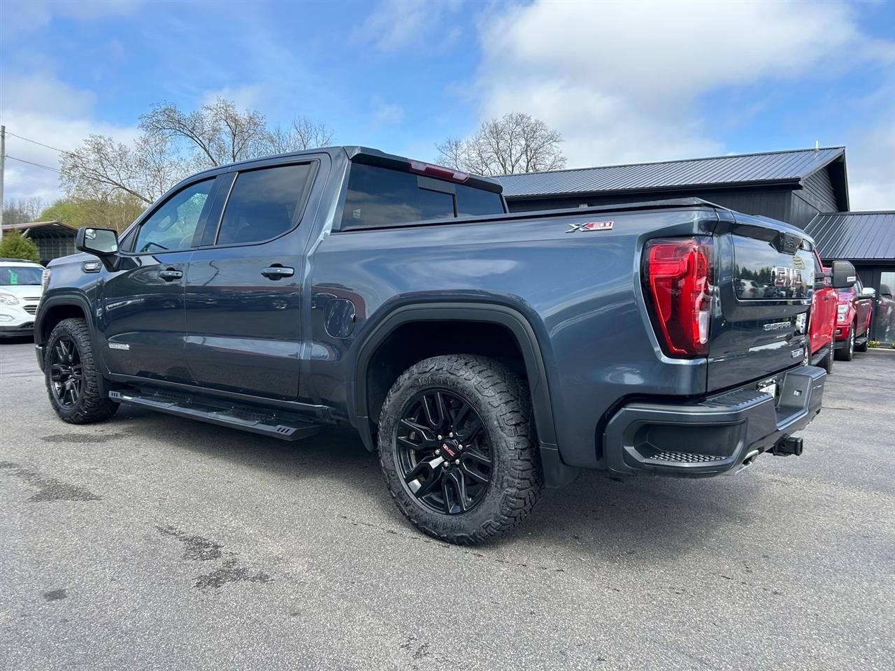 GMC Sierra 1500 4WD Crew Cab 147" Elevation w/3SB 2021