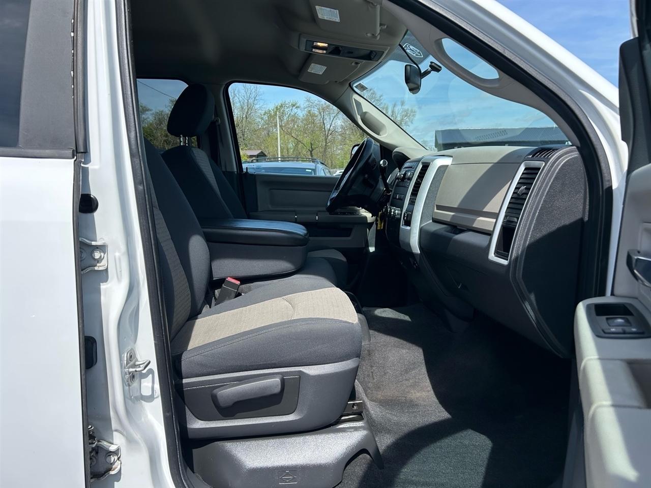 Dodge Ram 2500 4WD Crew Cab 149" SLT 2010