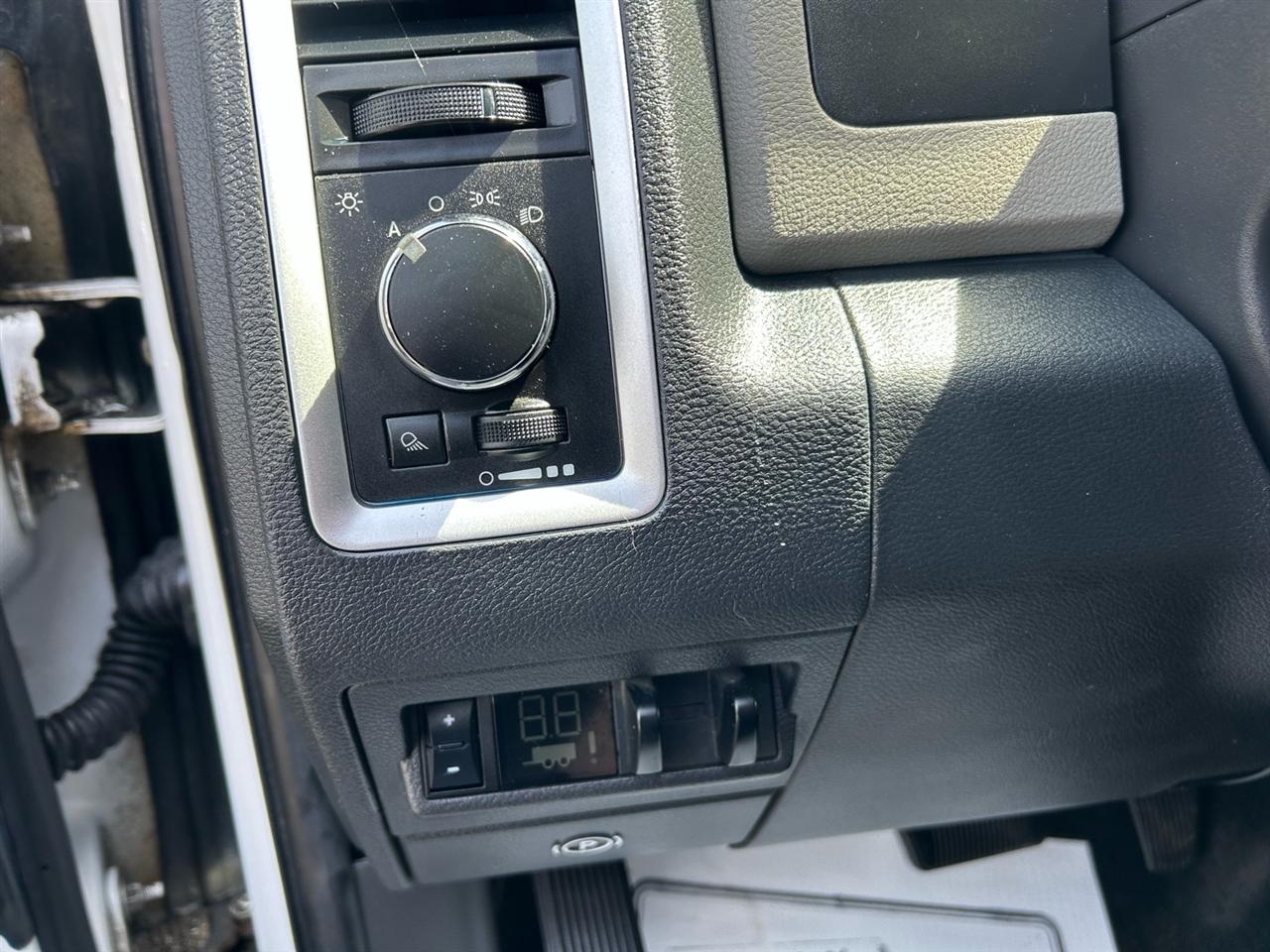 Dodge Ram 2500 4WD Crew Cab 149" SLT 2010