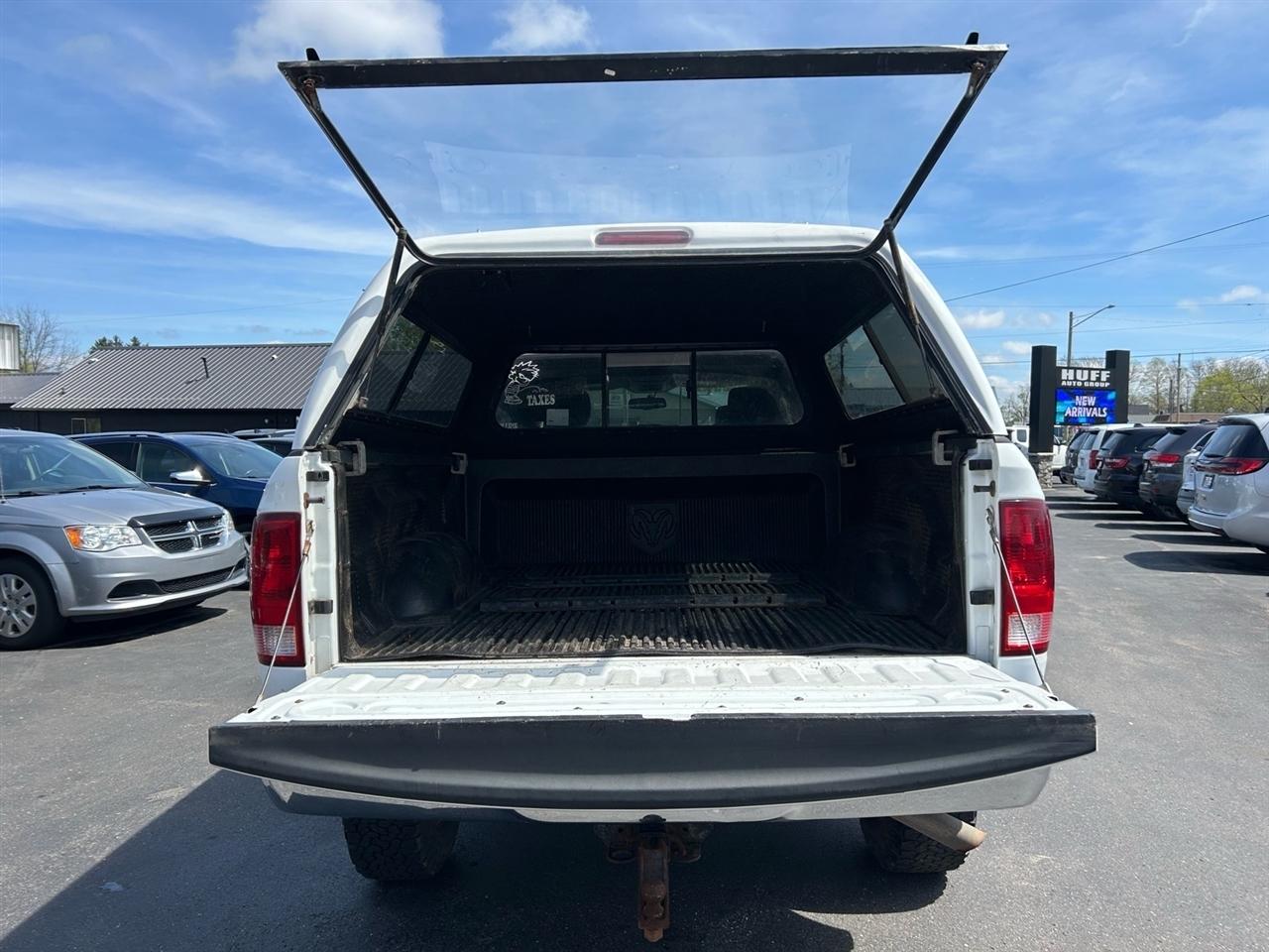 Dodge Ram 2500 4WD Crew Cab 149" SLT 2010