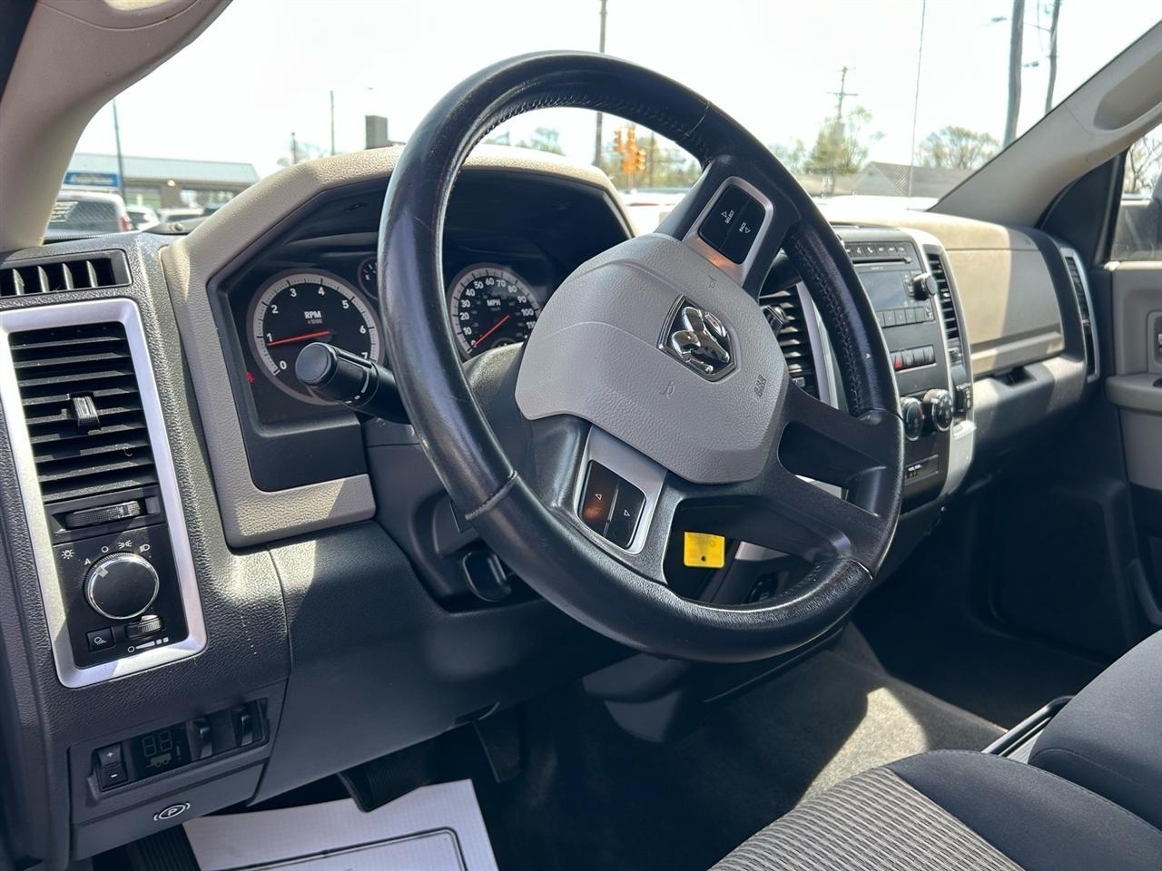 Dodge Ram 2500 4WD Crew Cab 149" SLT 2010