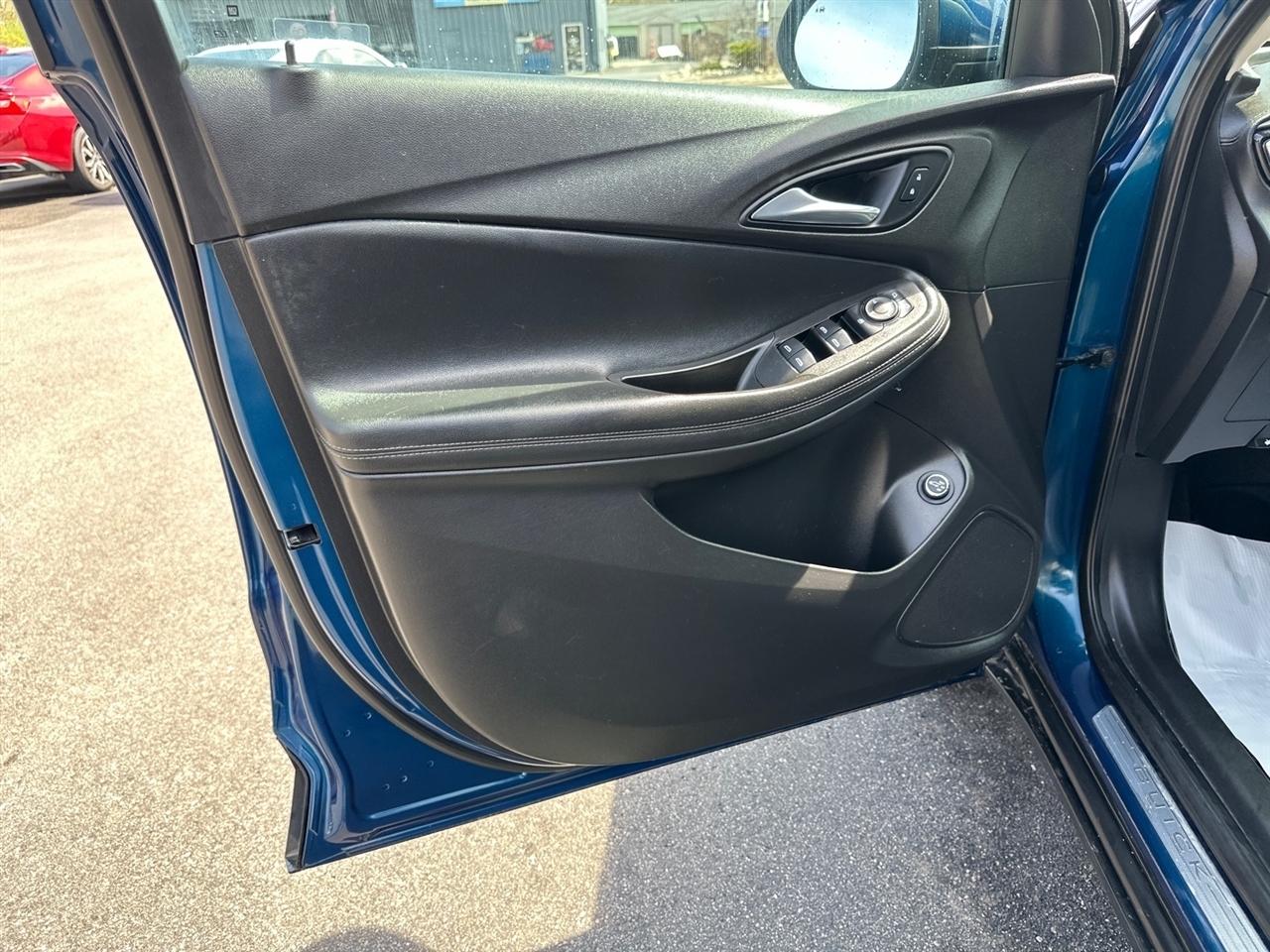 Buick Encore GX FWD 4dr Select 2021