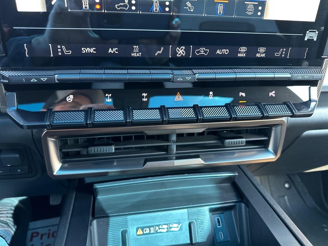 GMC HUMMER EV SUV e4WD 4dr 3X 2024