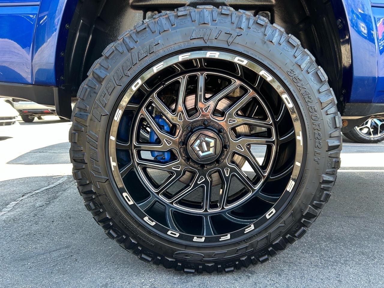 RAM 1500 Laramie 4x4 Crew Cab 5'7" Box 2019