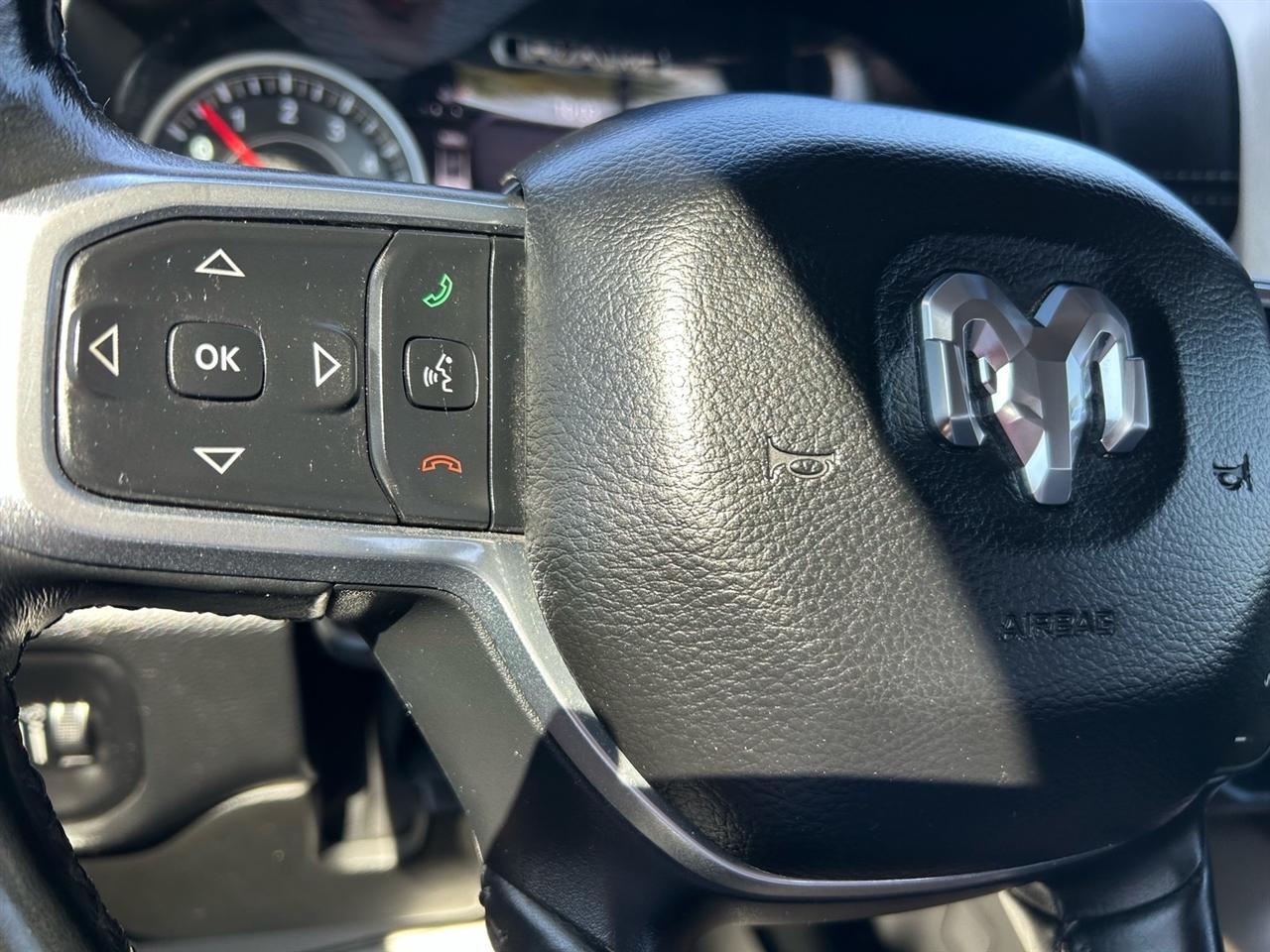 RAM 1500 Laramie 4x4 Crew Cab 5'7" Box 2019