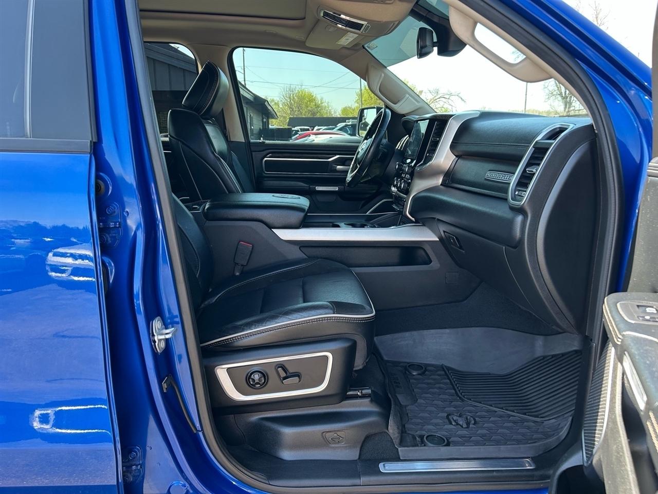 RAM 1500 Laramie 4x4 Crew Cab 5'7" Box 2019