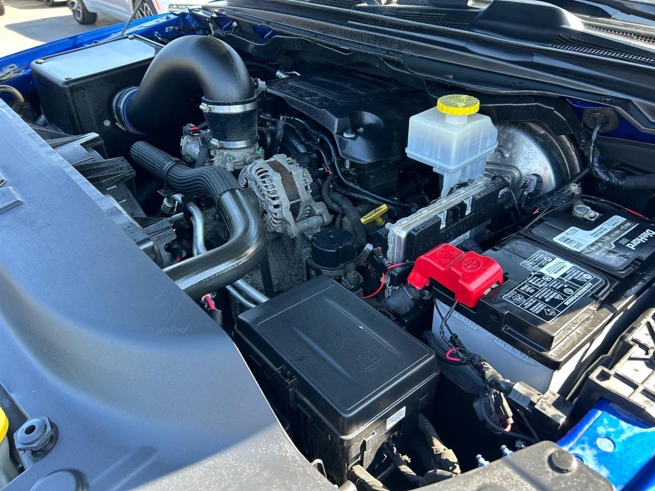 RAM 1500 Laramie 4x4 Crew Cab 5'7" Box 2019