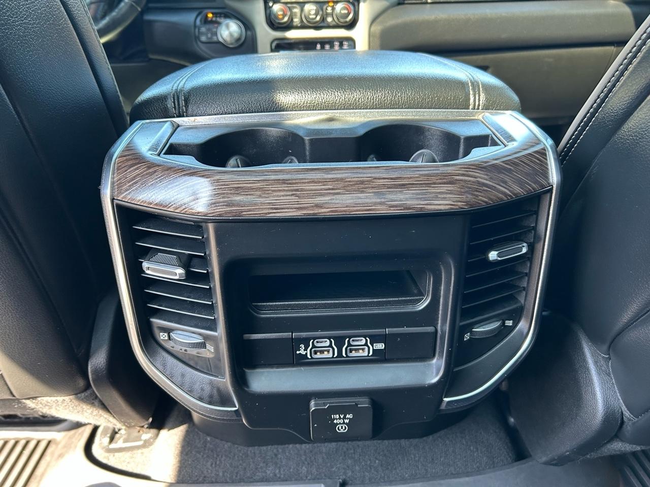 RAM 1500 Laramie 4x4 Crew Cab 5'7" Box 2019