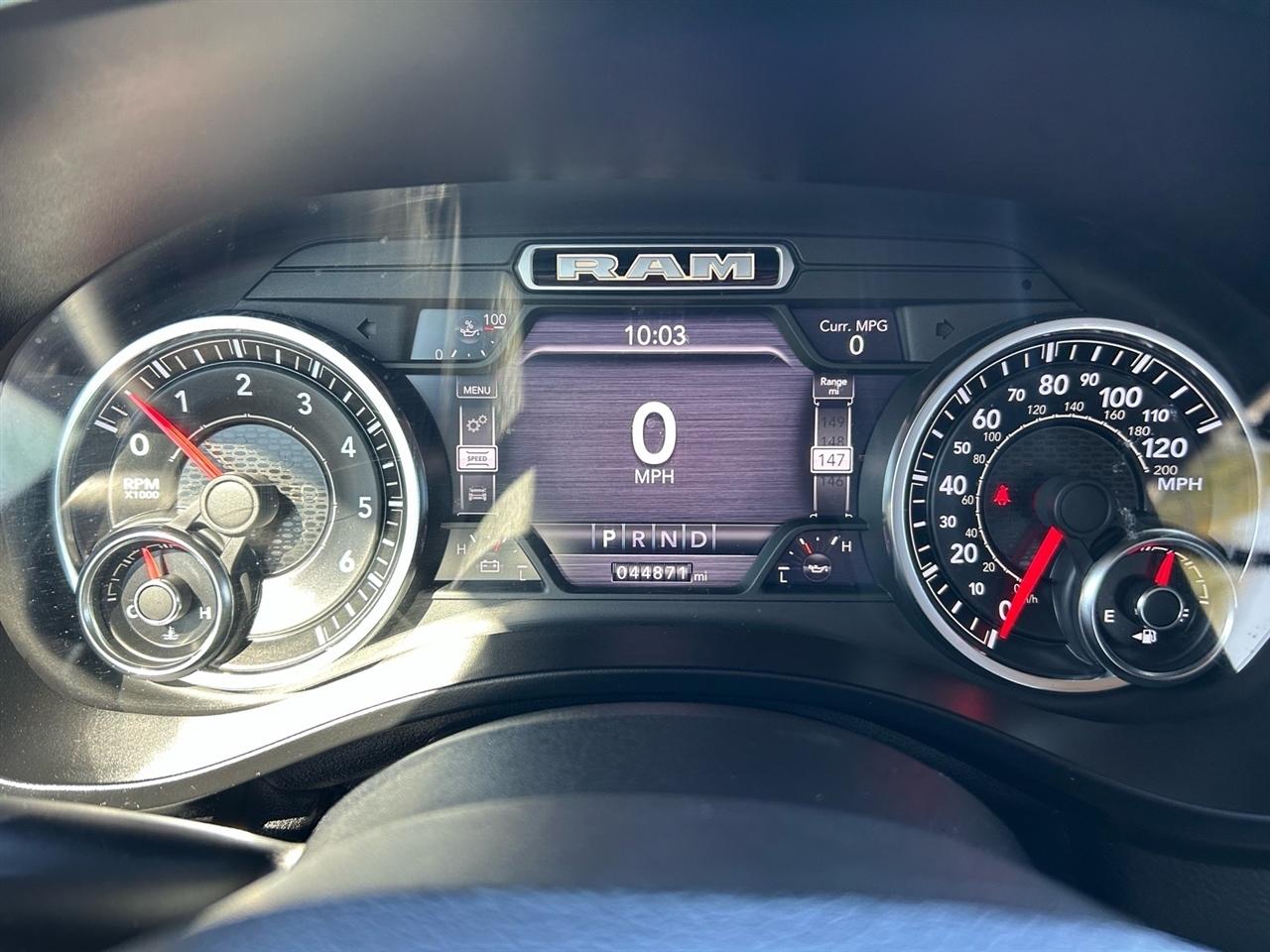 RAM 1500 Laramie 4x4 Crew Cab 5'7" Box 2019