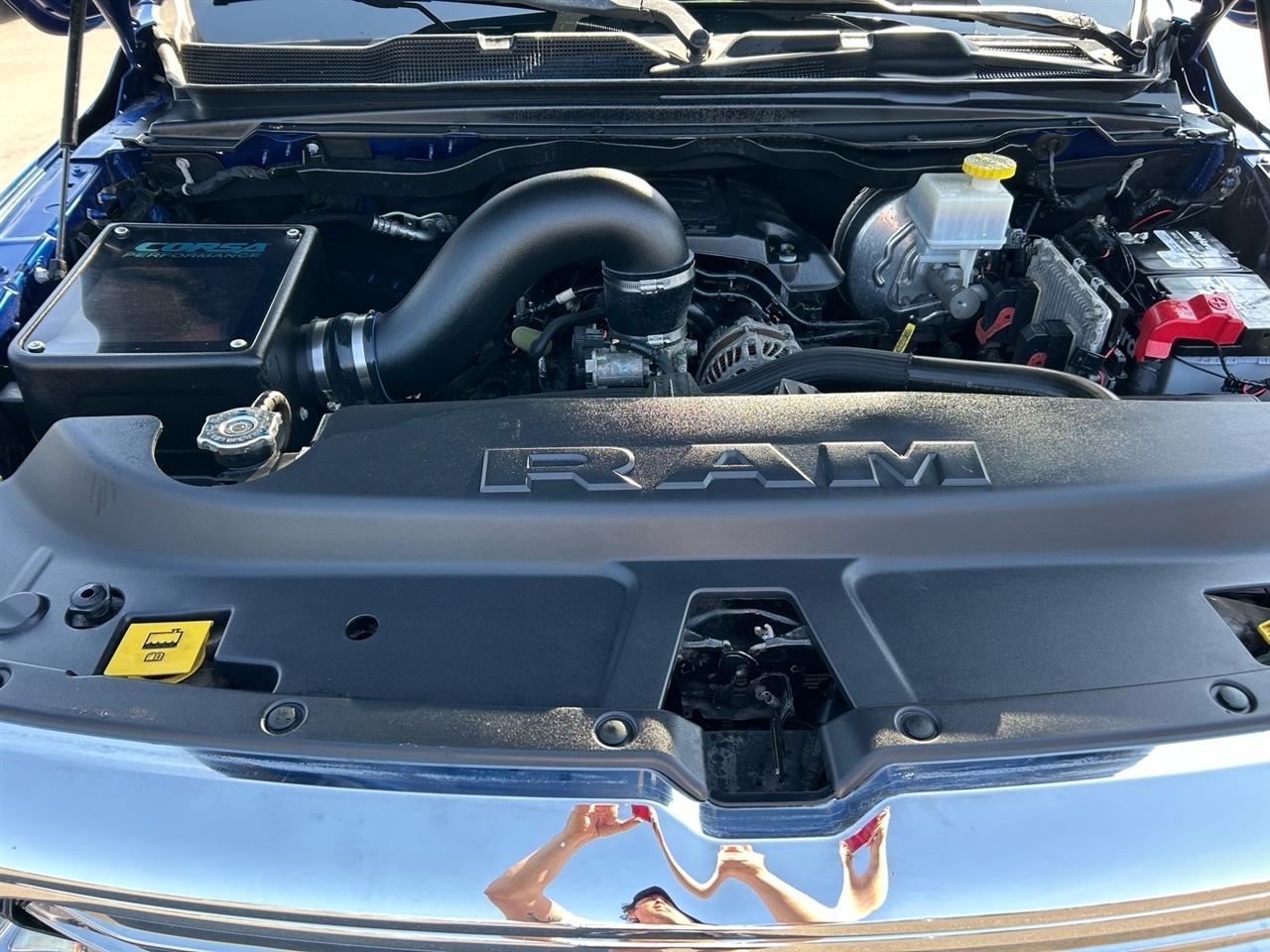 RAM 1500 Laramie 4x4 Crew Cab 5'7" Box 2019