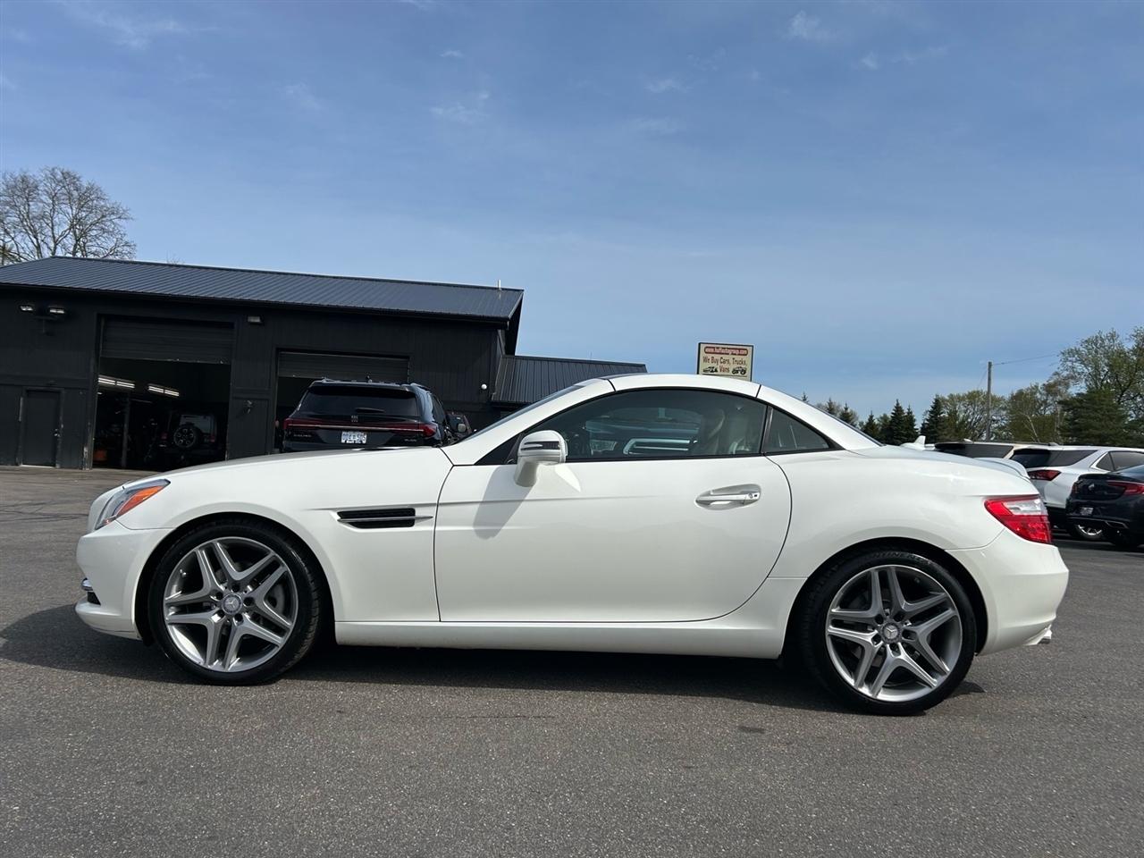 Mercedes-Benz SLK-Class 2dr Roadster SLK 250 2015
