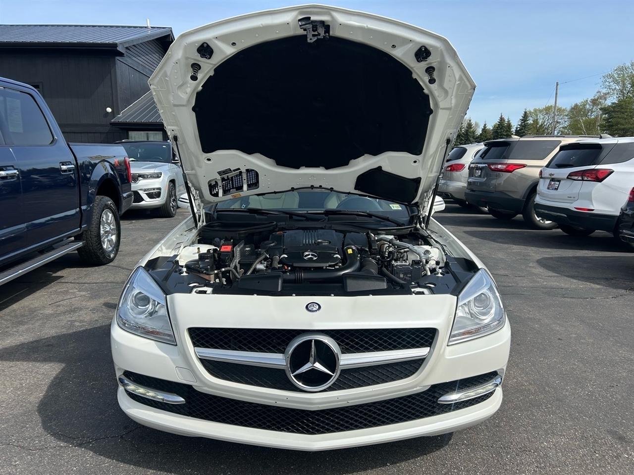 Mercedes-Benz SLK-Class 2dr Roadster SLK 250 2015