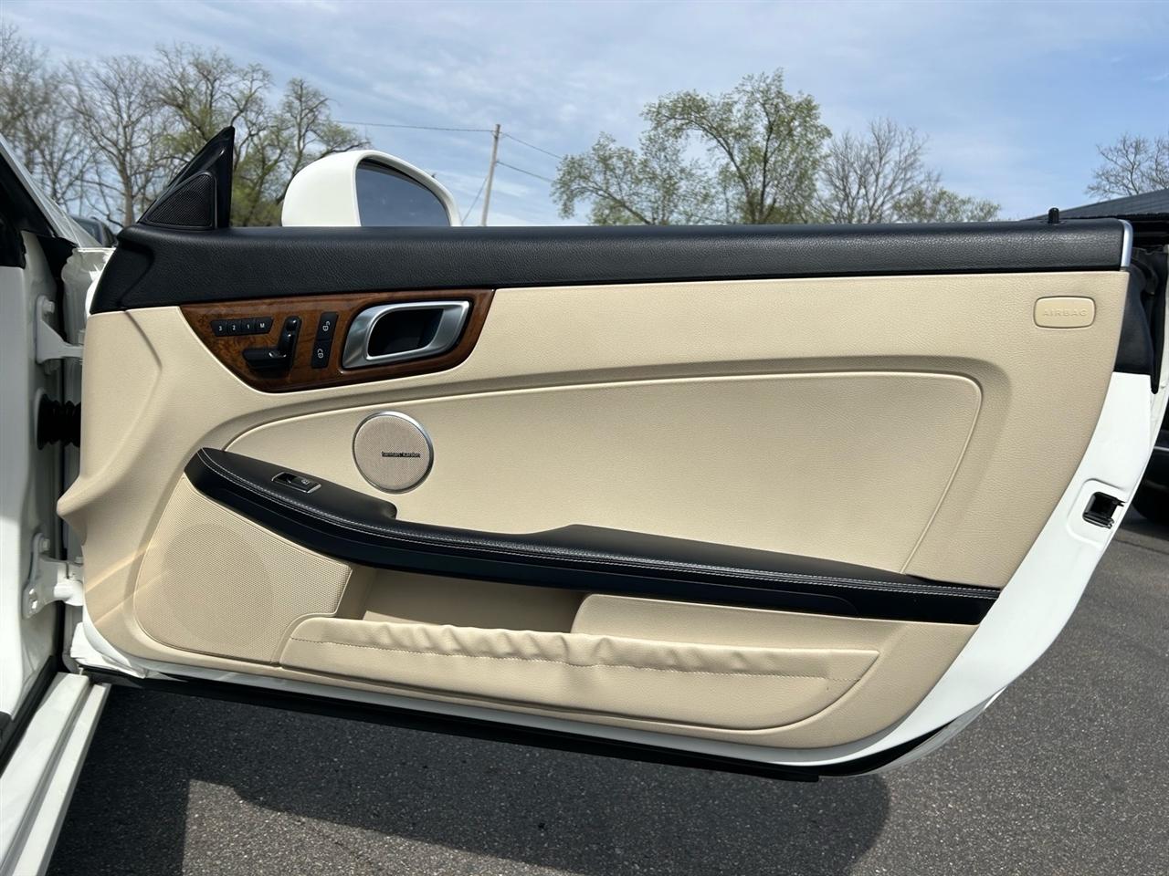 Mercedes-Benz SLK-Class 2dr Roadster SLK 250 2015