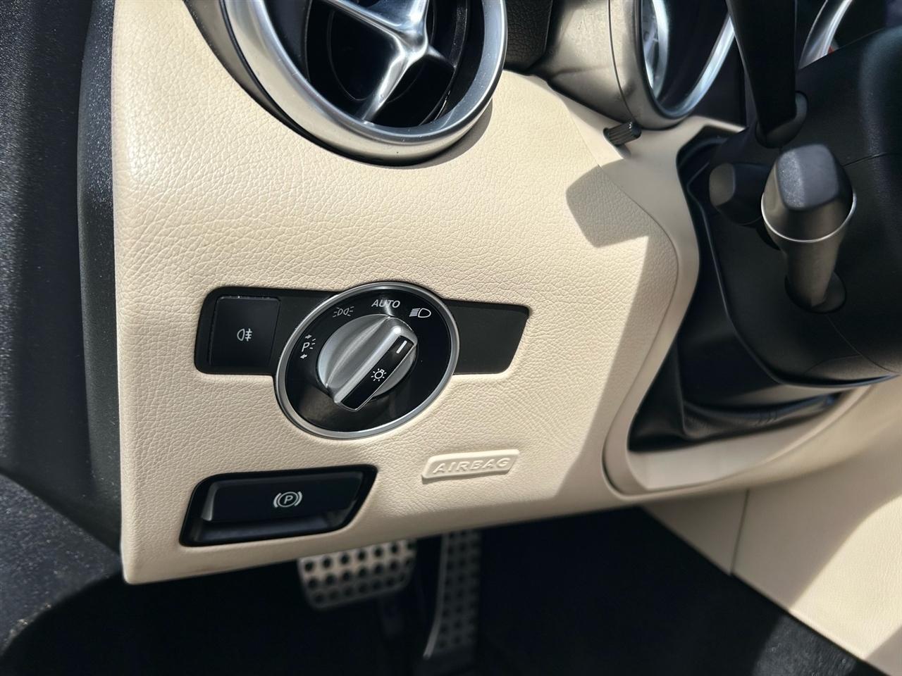 Mercedes-Benz SLK-Class 2dr Roadster SLK 250 2015