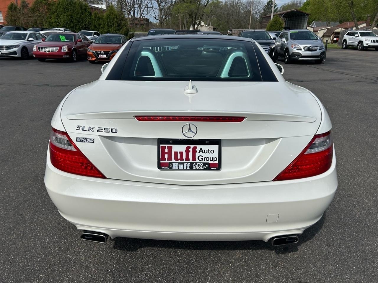 Mercedes-Benz SLK-Class 2dr Roadster SLK 250 2015