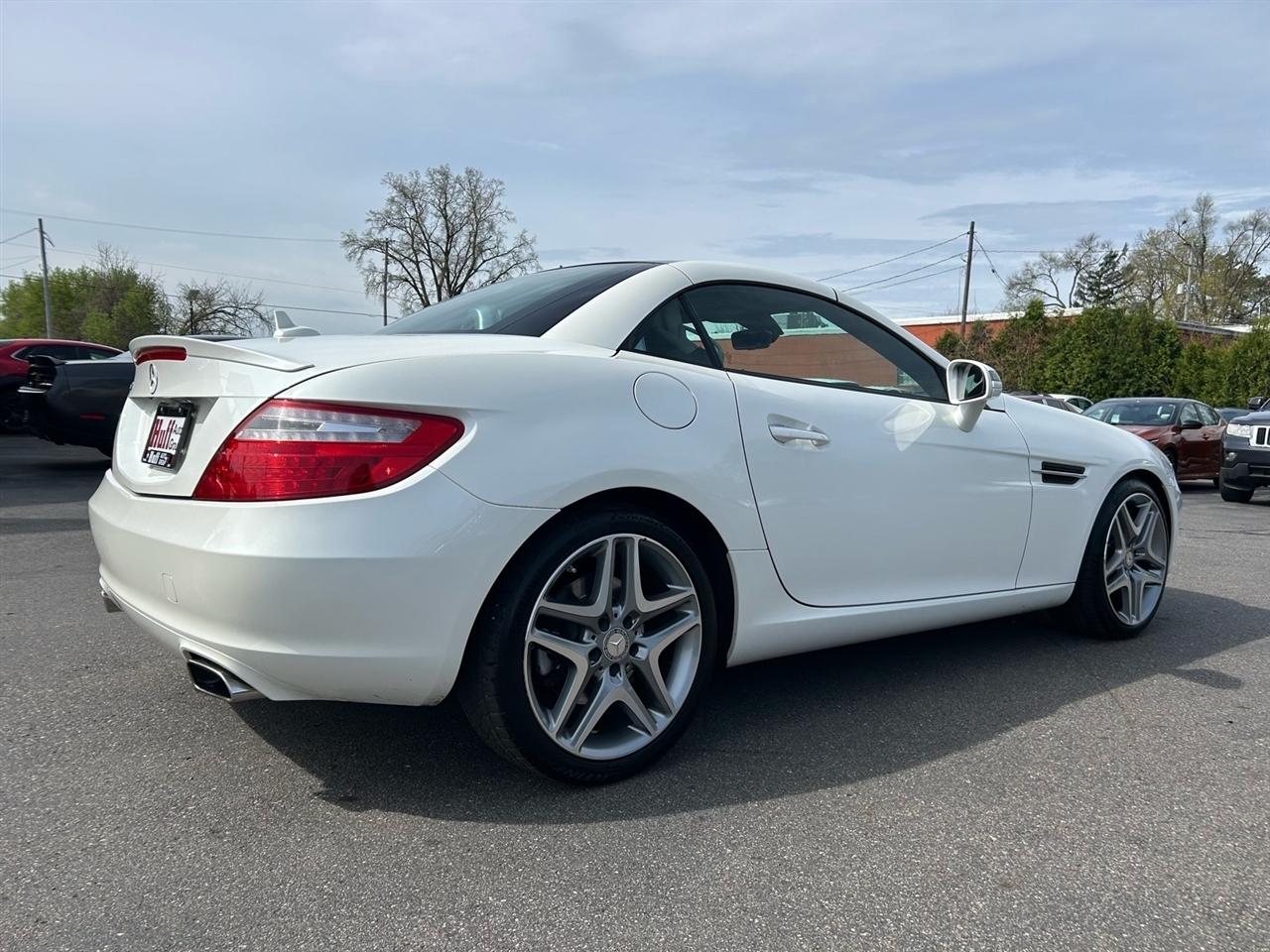 Mercedes-Benz SLK-Class 2dr Roadster SLK 250 2015