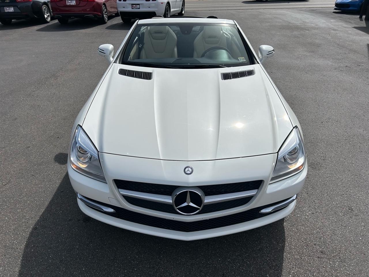 Mercedes-Benz SLK-Class 2dr Roadster SLK 250 2015