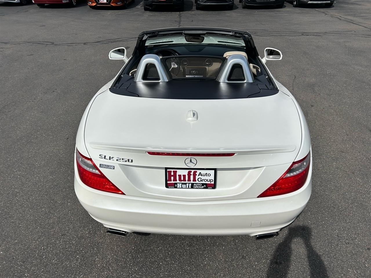 Mercedes-Benz SLK-Class 2dr Roadster SLK 250 2015