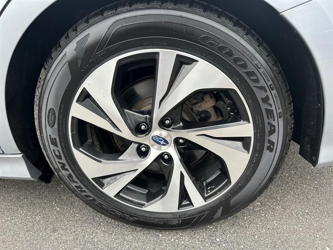 Subaru Legacy Premium CVT 2023