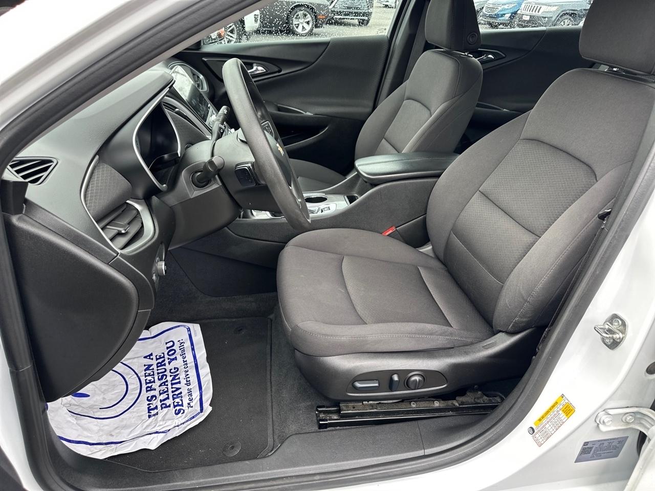 Chevrolet Malibu 4dr Sdn LT 2022