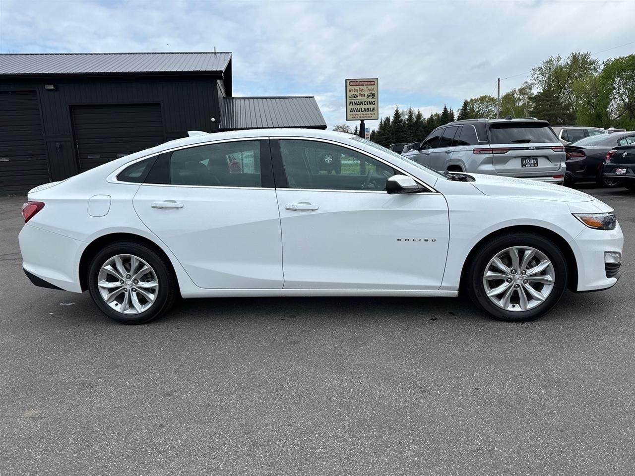 Chevrolet Malibu 4dr Sdn LT 2022