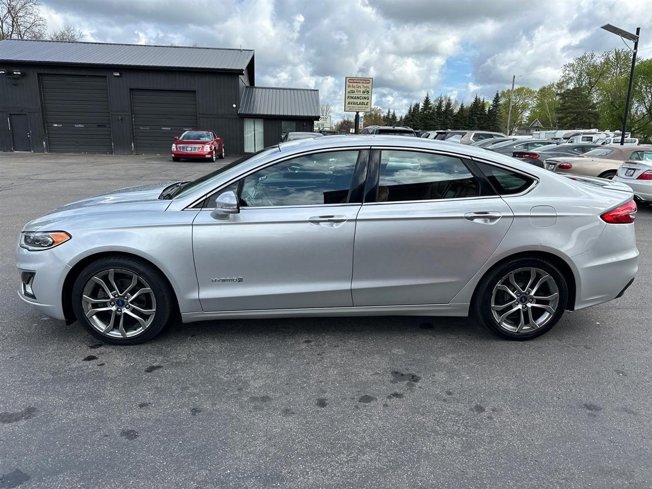 Ford Fusion Hybrid Titanium FWD 2019