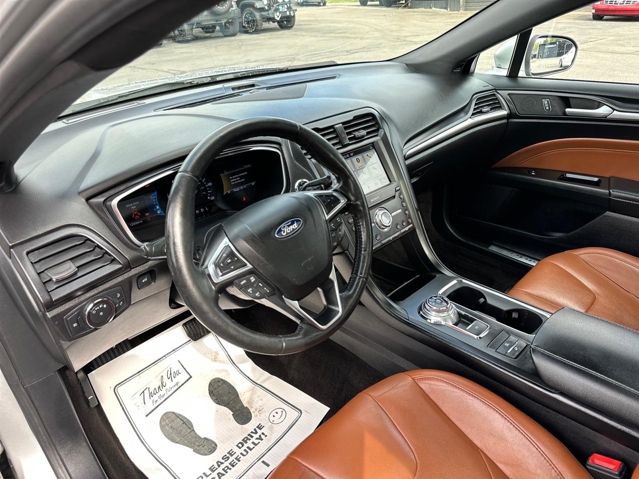 Ford Fusion Hybrid Titanium FWD 2019