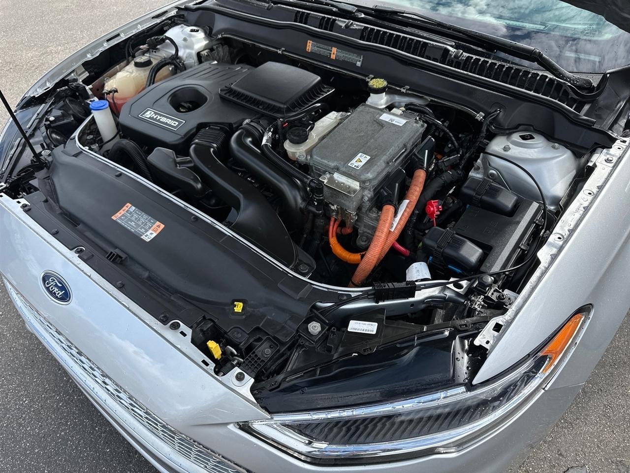 Ford Fusion Hybrid Titanium FWD 2019