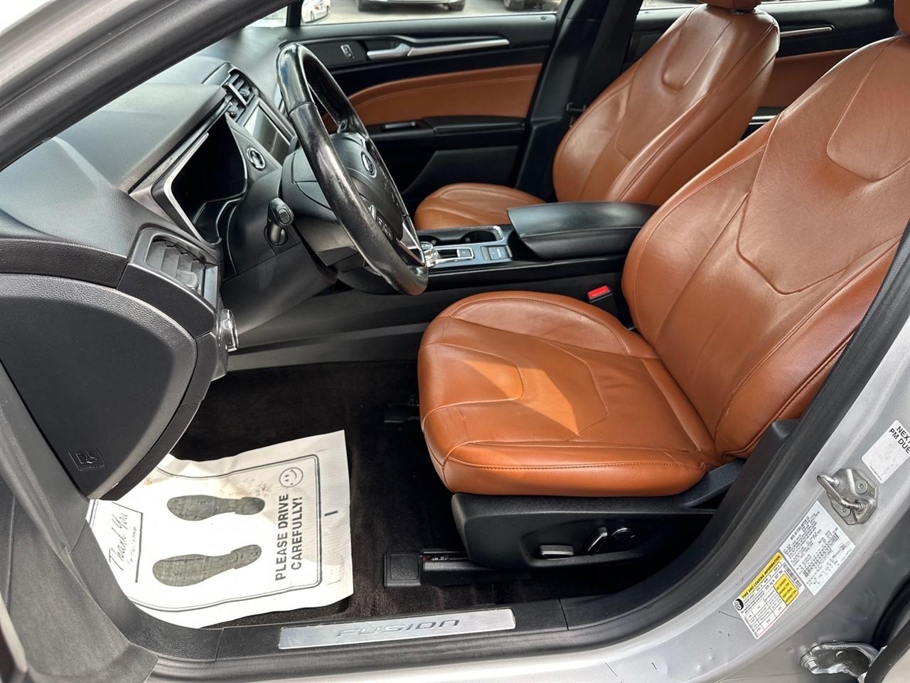 Ford Fusion Hybrid Titanium FWD 2019