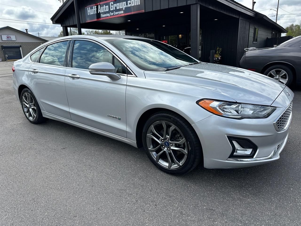 Ford Fusion Hybrid Titanium FWD 2019