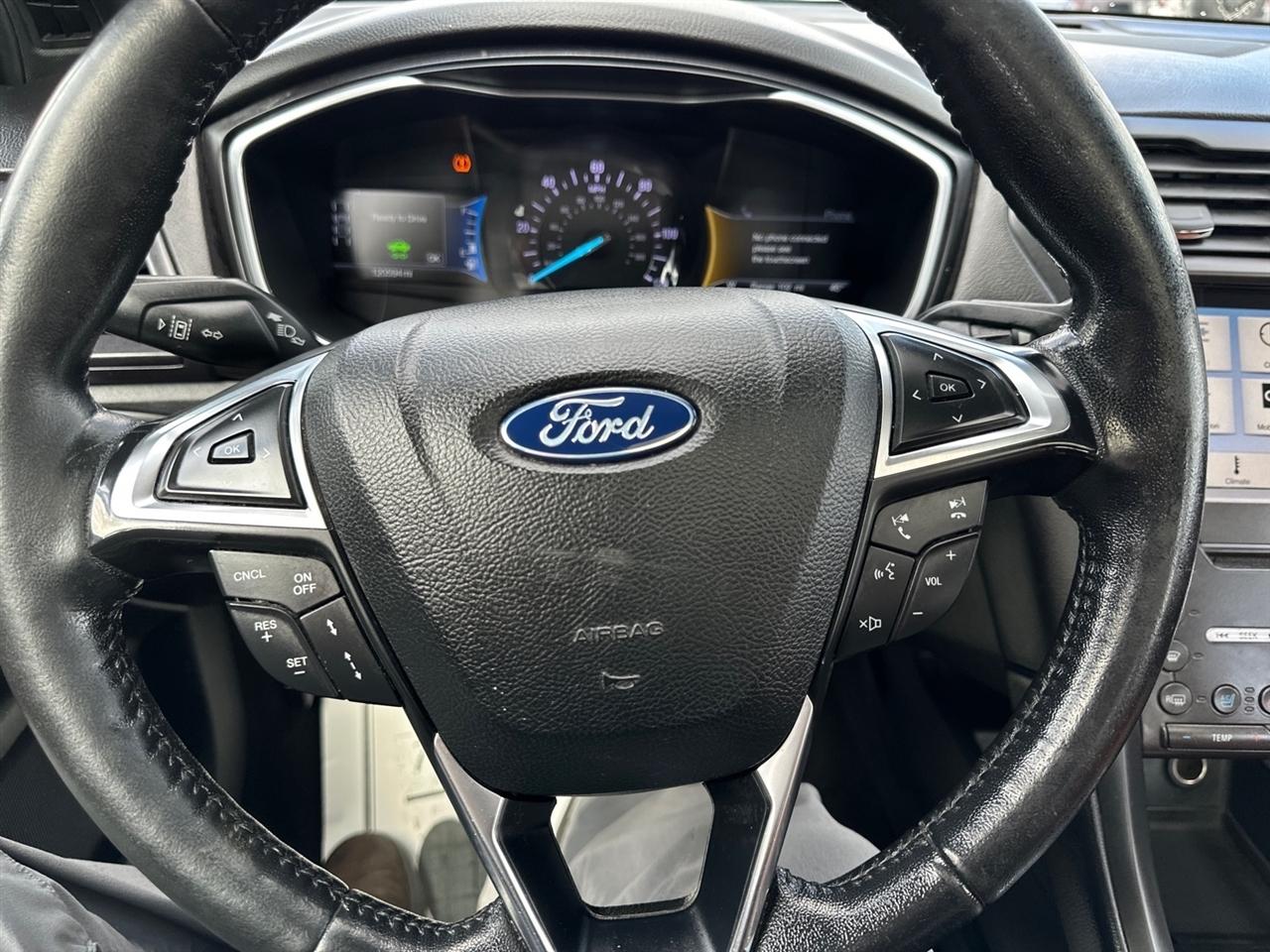Ford Fusion Hybrid Titanium FWD 2019