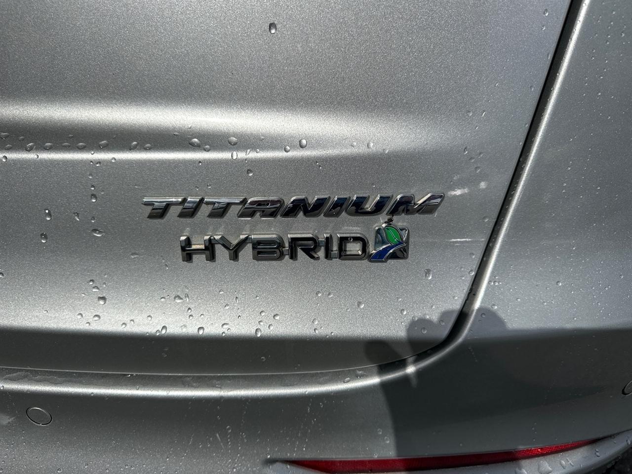 Ford Fusion Hybrid Titanium FWD 2019