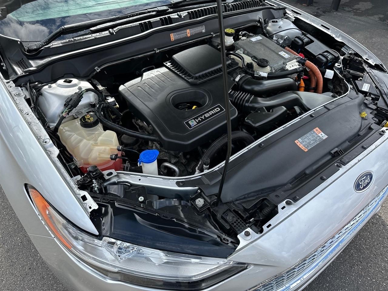 Ford Fusion Hybrid Titanium FWD 2019