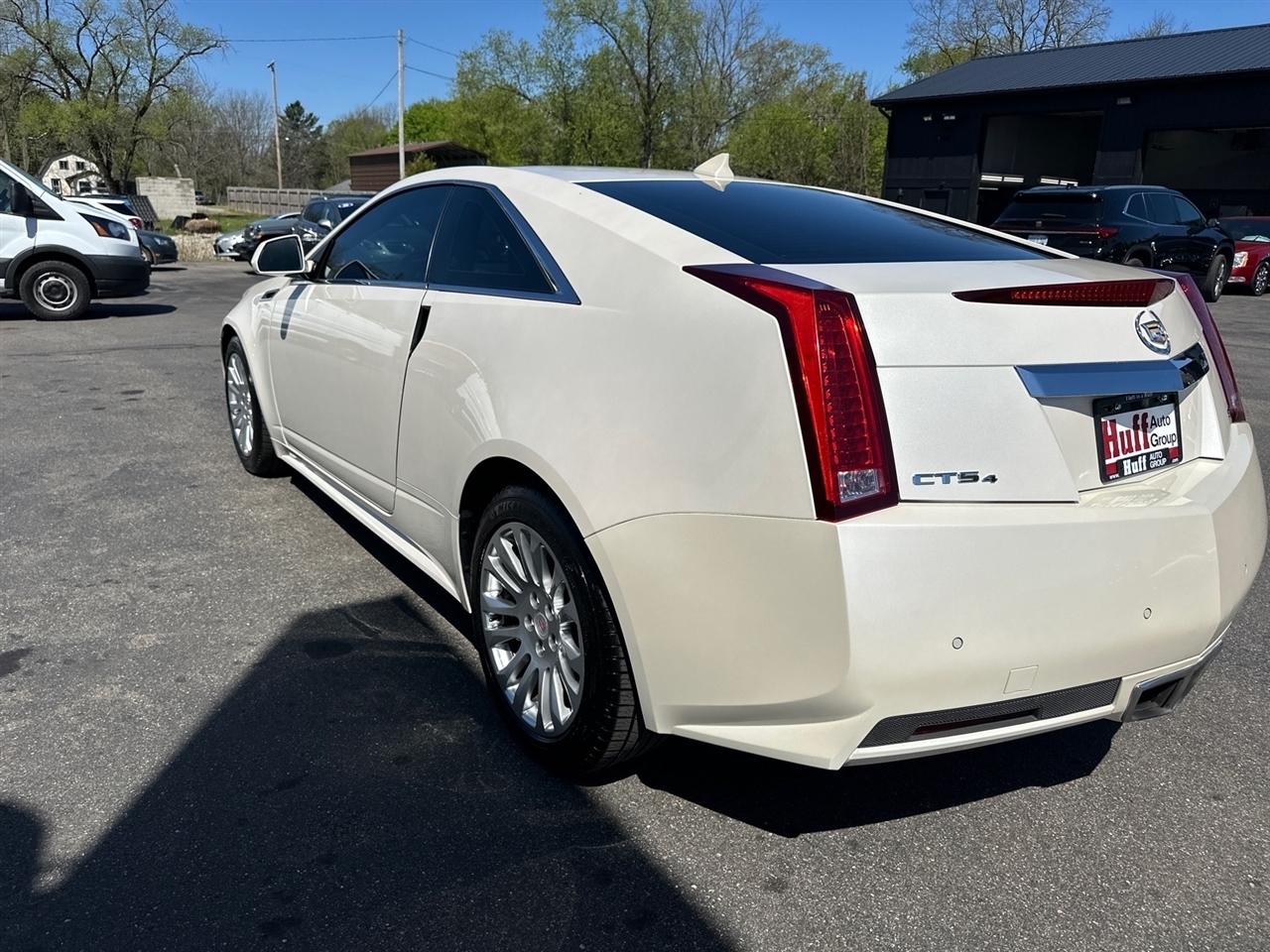 Cadillac CTS Coupe 2dr Cpe Performance AWD 2011