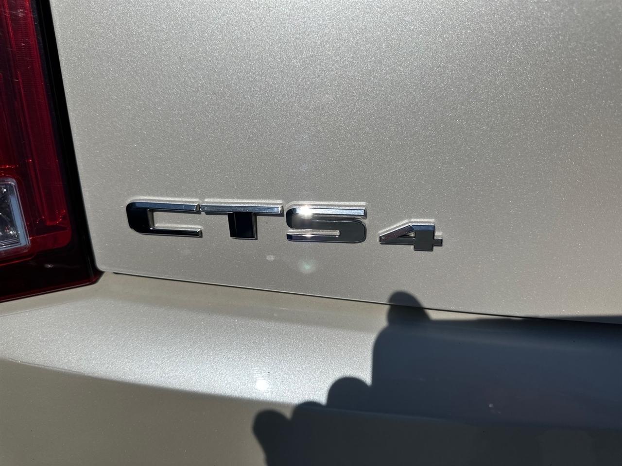 Cadillac CTS Coupe 2dr Cpe Performance AWD 2011