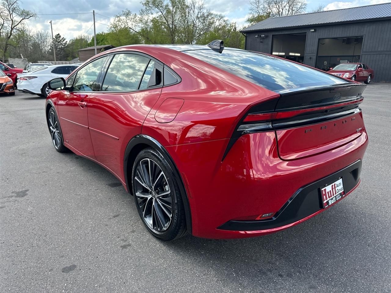 Toyota Prius Limited AWD (Natl) 2024