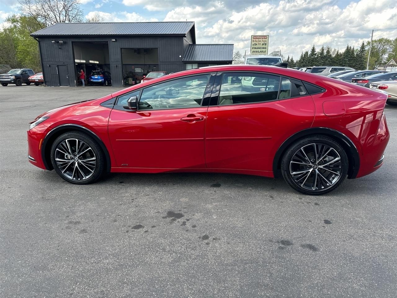 Toyota Prius Limited AWD (Natl) 2024