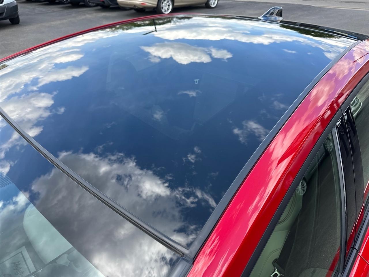 Toyota Prius Limited AWD (Natl) 2024