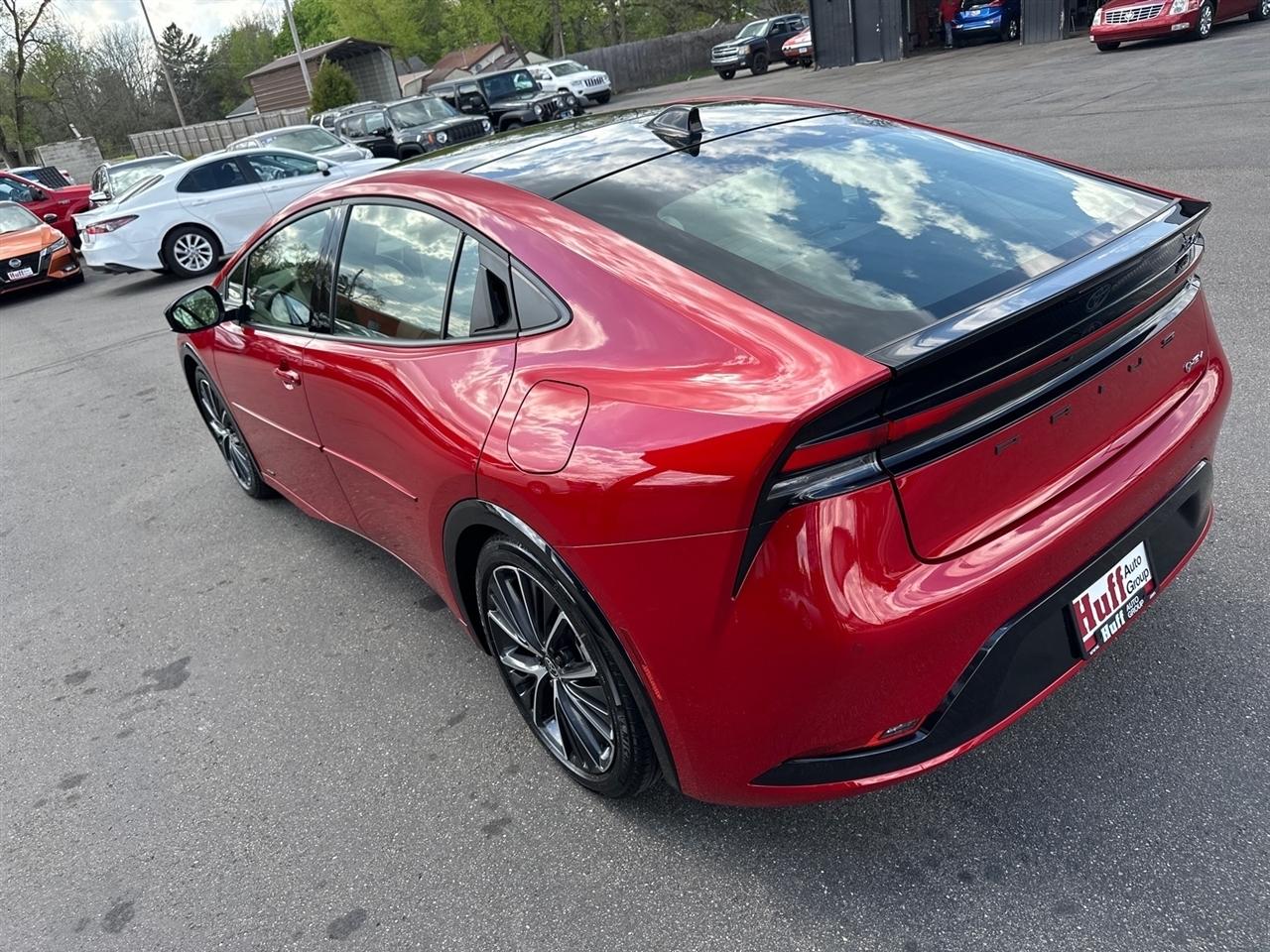 Toyota Prius Limited AWD (Natl) 2024